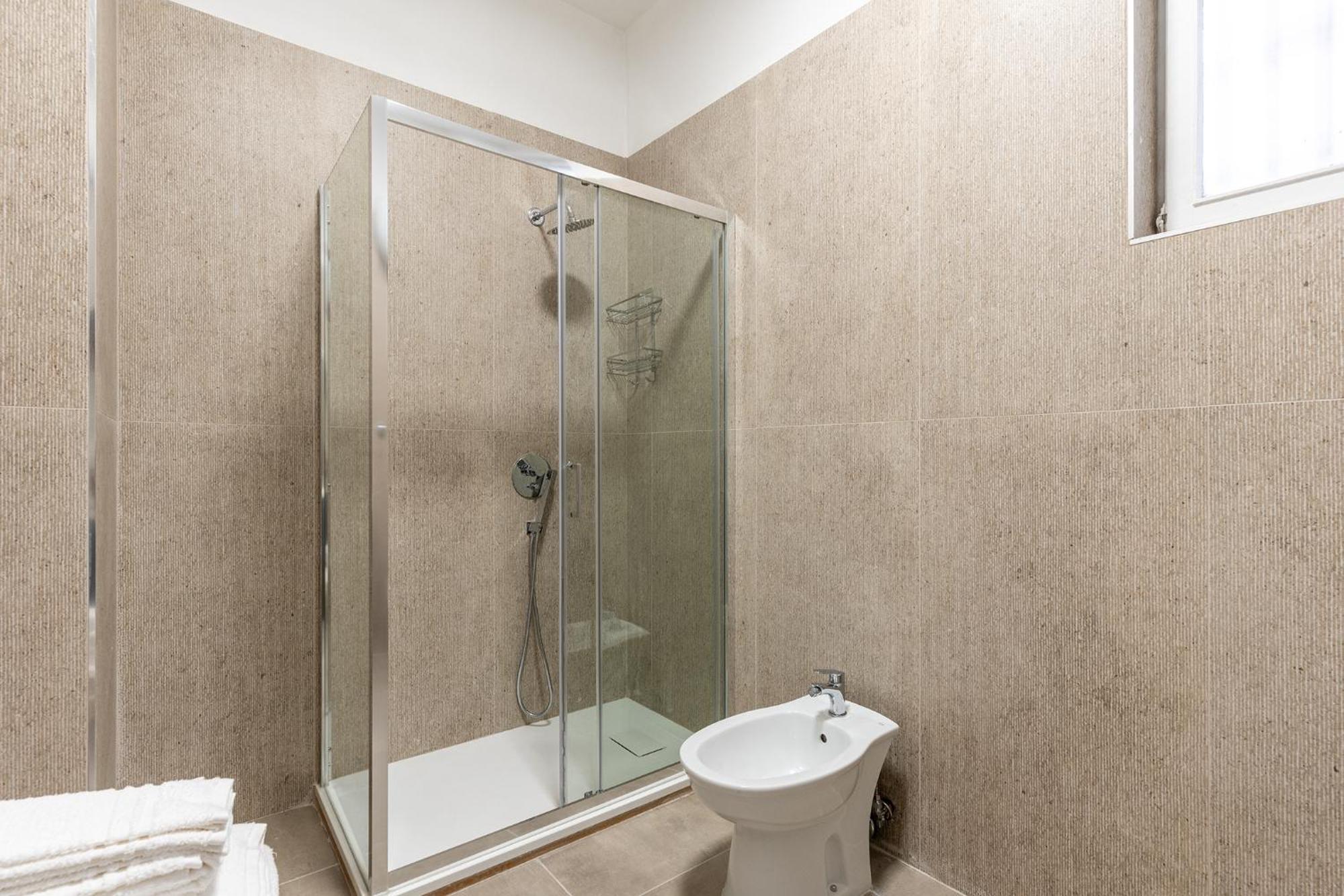 Fourooms - Bari Principe Amedeo Bagian luar foto